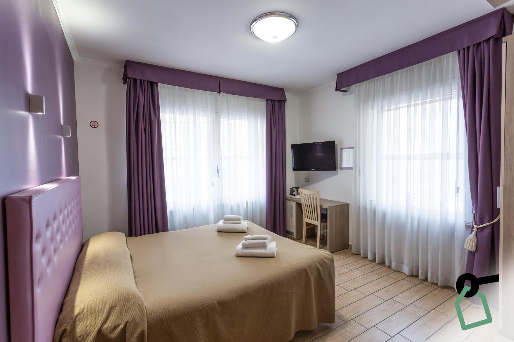 Hotiday Room Collection - Roma Barberini, Rome